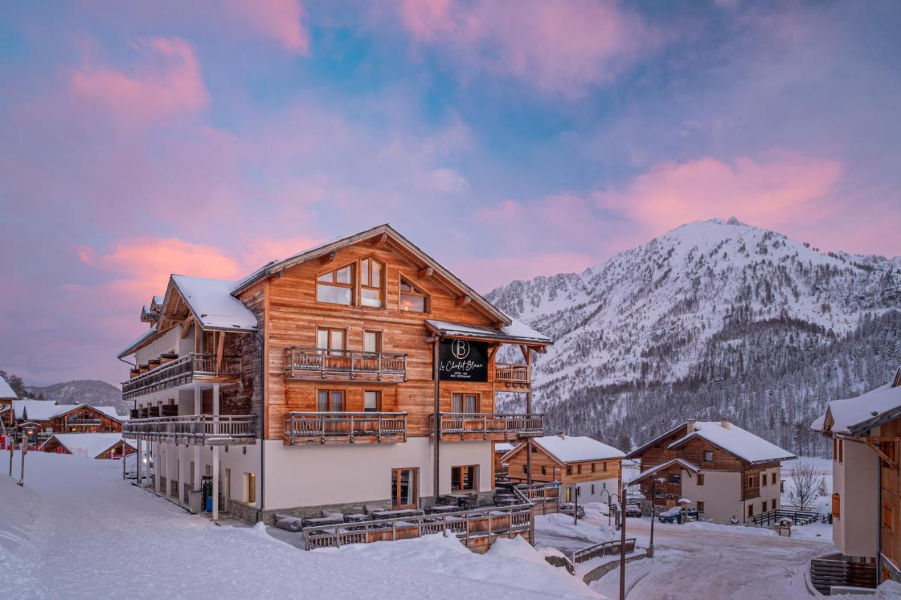 Le Chalet Blanc Hotel & Spa Montgenevre Exterior photo